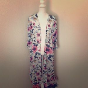 Jessy B Floral Kimono L NWOT